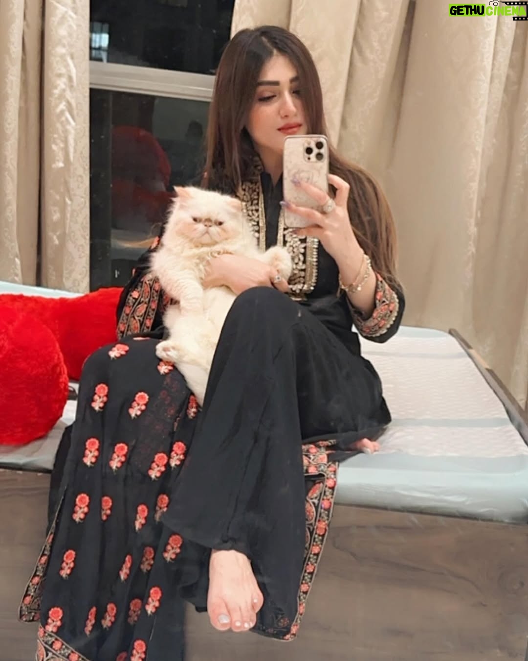 Humaira Chohan - 824 Likes - In My Desi Look Era 🩶🖤
.
.
#eidaladha #2024 #desi #explorepage #exploremore #viralpost #princesshumaira7863 #fyp #instalove