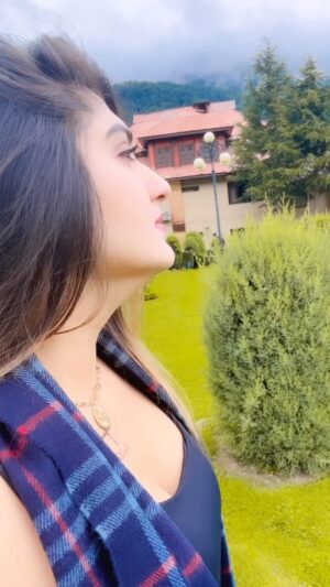 Humaira Chohan Instagram - Clearing draft😇 #reels #reelitfeelit #reelsinstagram #trendingreels #explorepage