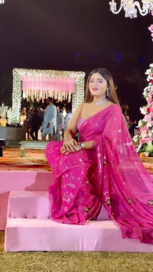 Humaira Chohan Instagram - Wedding card par mention karugi💌💯🥰#sabr #reels #reelitfeelit #reelsinstagram #instagood #feelings #iloveyou #jaana #trending