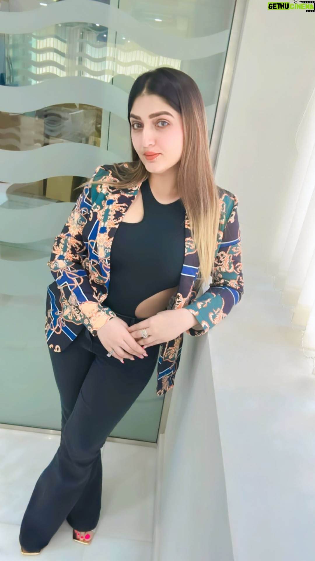 Humaira Chohan - 9.5K Likes - “Limits”😈🔥 #reelsvideo #reels #instagood #instareels #womeninbusiness #bosslady #bossladymindset