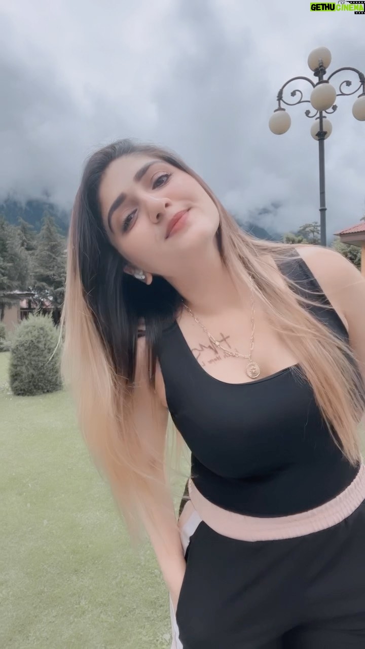Humaira Chohan - 18.7K Likes - Ek galat fehmi thi Mujhe 🥀…. #feelings #emotion #reels #reelitfeelit #viralpost #trendingnow #instagram #fyp #explorepage #exploremore #indiareels #reelsuae #reelsindia #reelsusa#reelspakistan