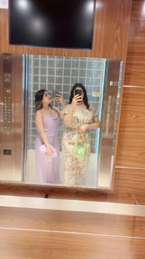 Humaira Chohan Instagram - Wat did u’ll notice 🗣️🫣🥰 #bff #bestfriends #trending #réel #reelitfeelit #reelinstagram #reels #gulimata #dubai #oman