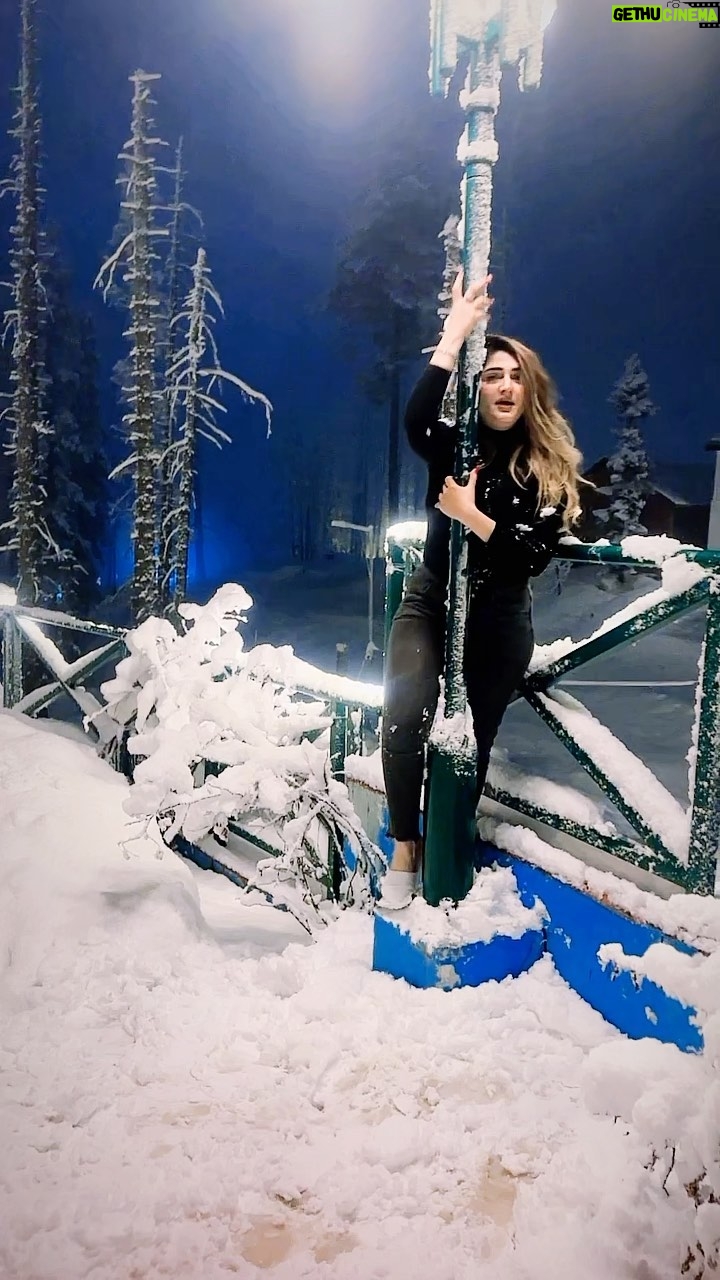 Humaira Chohan - 1.2K Likes - Kya gila hum kare 🤷‍♀️ #reels #reelitfeelit #reelinstagram #instadaily #moodedits #feelings #explorepage #exploremore #trending #gulmarg #kashmir