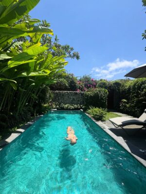 Hyoyeon Instagram - 🤎🤎🤎
.
여기는 📍SANUR
.
.
#bali #sanur
#thepavilionsbali