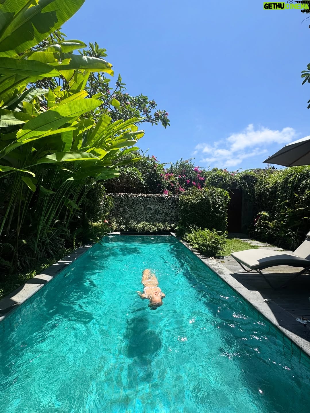 Hyoyeon - 267.5K Likes - 🤎🤎🤎
.
여기는 📍SANUR
.
.
#bali #sanur
#thepavilionsbali