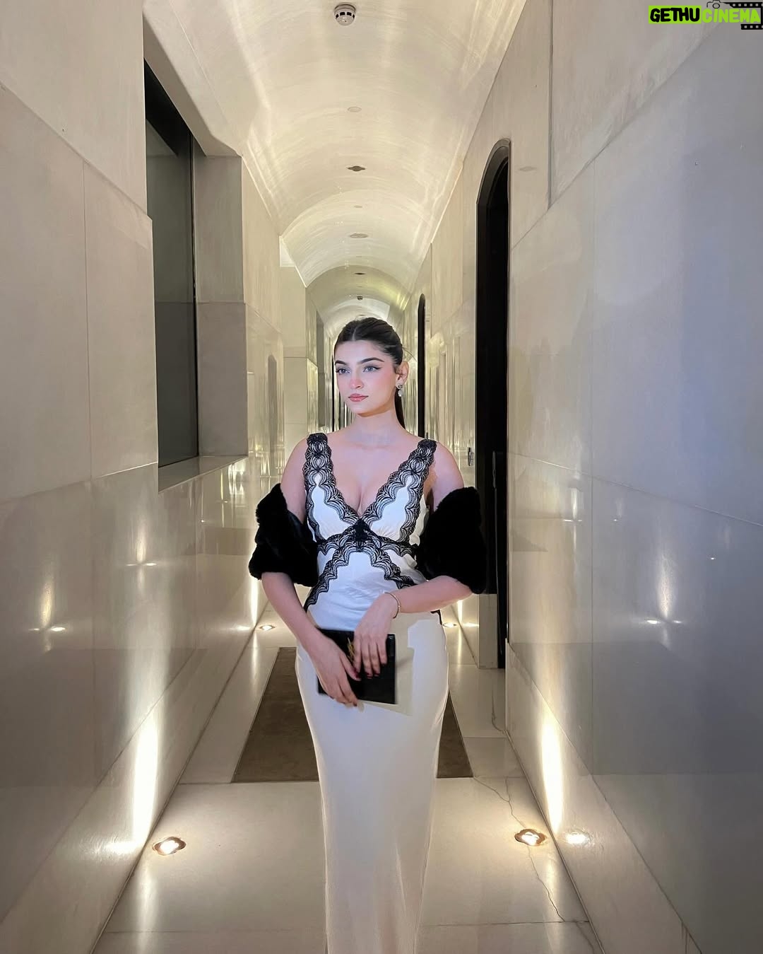 Ilisha Singh Kaurav - 36.3K Likes - not everyone can be📸🥂🤍

ₓₒₓₒ