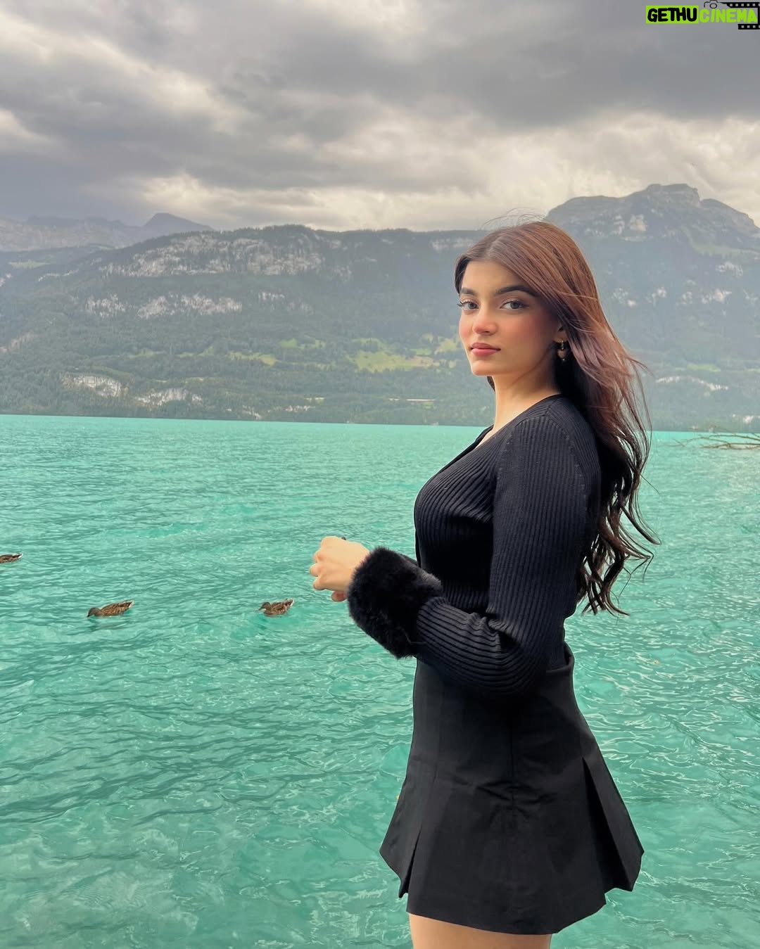 Ilisha Singh Kaurav - 102.9K Likes - in a dream 🎻🩵🦢

.

.

#explorepage✨ #switzerland #lakebrienz #interlaken #travelblogger #outfitinspo #cardigan #fauxfur #fallfashion #winteroutfit #virtualstylist #bhfyp #miniskirt #black #ootd #wintervibes #gloomy #sky #outdoors #poses #luxury #europe #fypシ