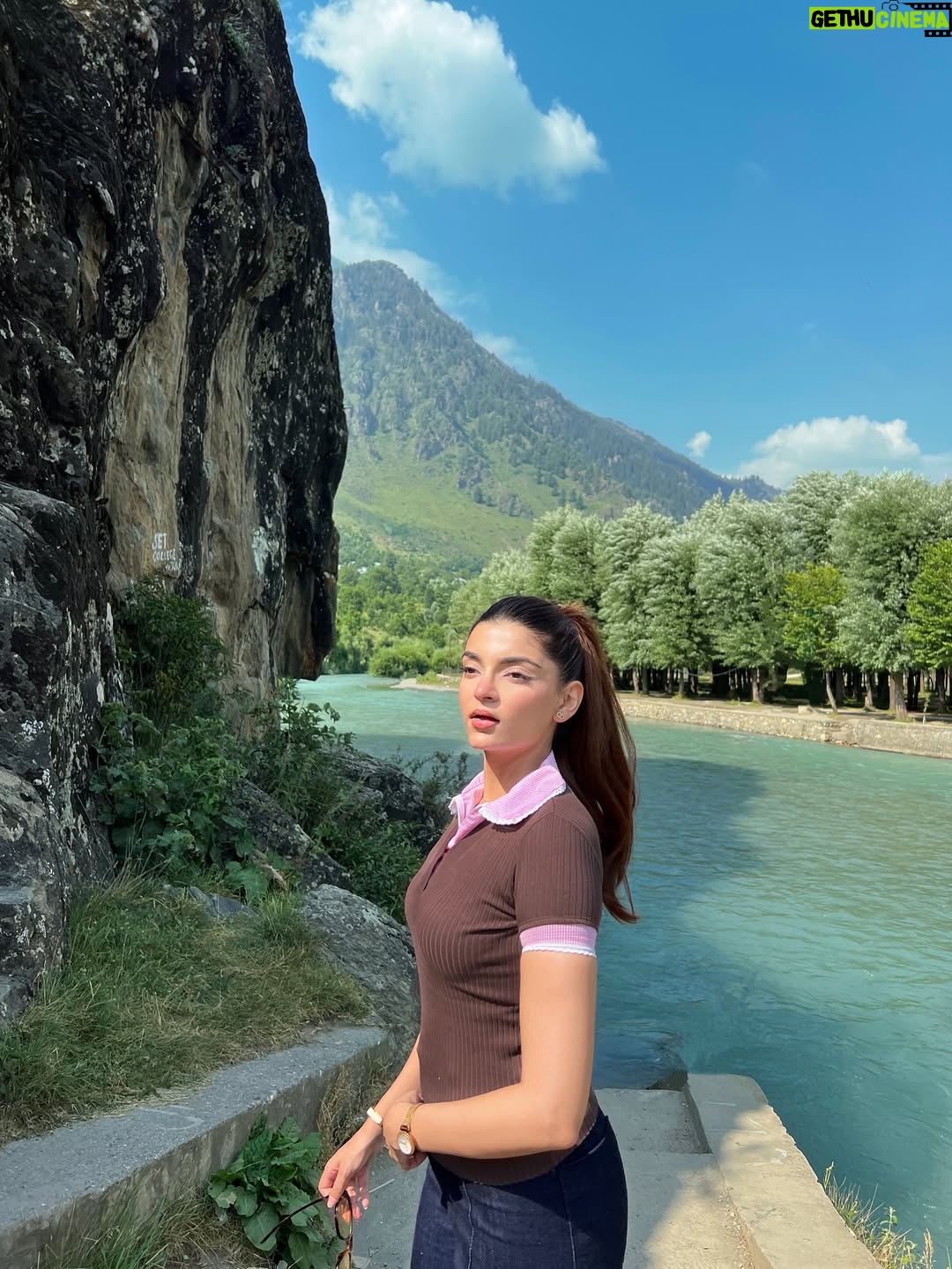 Ilisha Singh Kaurav - 49.7K Likes - I know a spot 🏞️