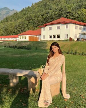 Ilisha Singh Kaurav Instagram - dilshad 🌳☁️🌼