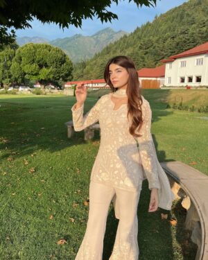 Ilisha Singh Kaurav Instagram - dilshad 🌳☁️🌼