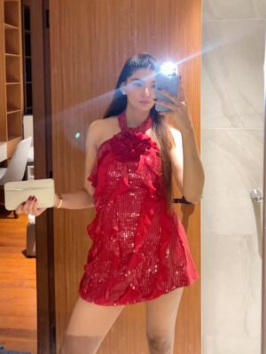 Ilisha Singh Kaurav Instagram - the girl in red🐆🎱

@labelfrow