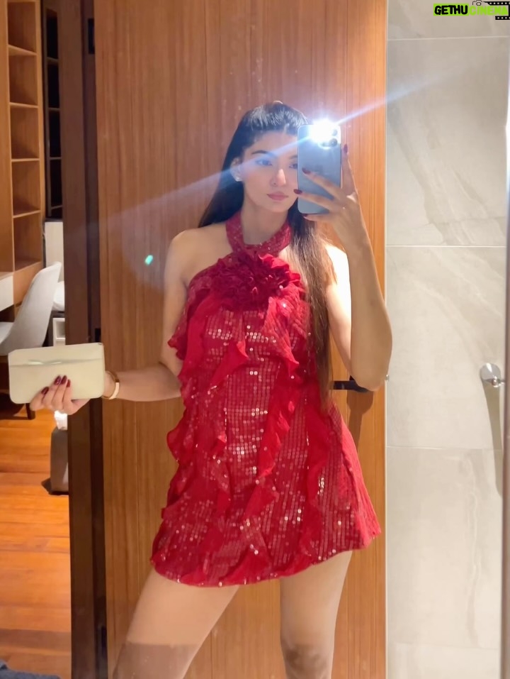 Ilisha Singh Kaurav - 14.3K Likes - the girl in red🐆🎱

@labelfrow
