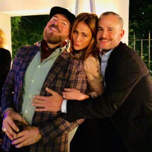 Ilithya Manzanilla Instagram - love forever @nachobragaloret  Always happy with my love and best friends! @manolocon  Gracias por su generosidad y por cuidarme ta@to siempre!!!! los amo!!!'💜💙❤️🤗