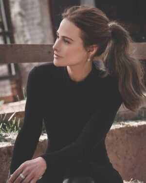 Ilithya Manzanilla Instagram - Feliz sábado 🍎💫