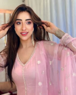 Inaaya Khan Instagram - Eid Al Adha Mubarak from Me & Mine 👭 ♥️

:

#twinning #eidaladha #2025 #motheranddaughter #love #happiness #inaayakhan #afshakhan