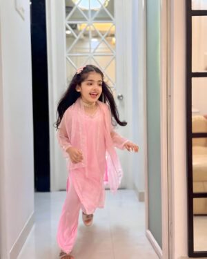 Inaaya Khan Instagram - Eid Al Adha Mubarak from Me & Mine 👭 ♥️

:

#twinning #eidaladha #2025 #motheranddaughter #love #happiness #inaayakhan #afshakhan
