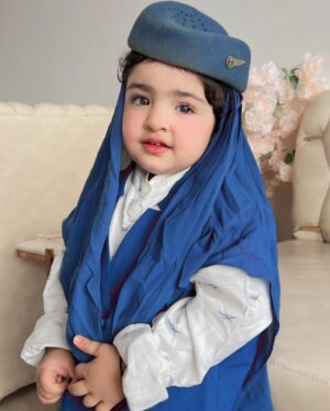 Inaaya Khan Instagram - Welcome onboard ... ✈️ No You Were Not Ready For This ....Wearing My Mumma's Uniform 🫶 
PLZ SAY MASHALLAH ♥️😘
:

#saudiairlines #inaayakhan #afshakhan