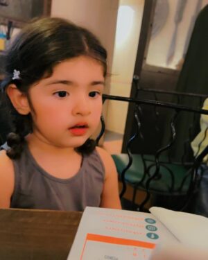 Inaaya Khan Instagram - Happy mothers day ♥️
I am very small to write anything 🥰 plz see the pictures and feel the moments 🥰
@afshaa_khan_ @tabassum198 
:

#inaayakhan #afshakhan