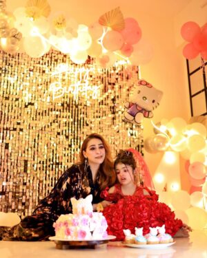 Inaaya Khan Instagram - You were really cute when you were age one ,now you are 4 times cuter than then .. HAPPY BIRTHDAY MY HEART @inaaya.khan17 ♥️
Mumma Love's You The Most 😘🌍👑

:

Plz say MashAllah 😇 

:

#4yearsold #birthday #love #motheranddaughter #happiness #mashallah #inaayakhan #afshakhan