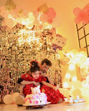 Inaaya Khan Instagram - You were really cute when you were age one ,now you are 4 times cuter than then .. HAPPY BIRTHDAY MY HEART @inaaya.khan17 ♥️
Mumma Love's You The Most 😘🌍👑

:

Plz say MashAllah 😇 

:

#4yearsold #birthday #love #motheranddaughter #happiness #mashallah #inaayakhan #afshakhan