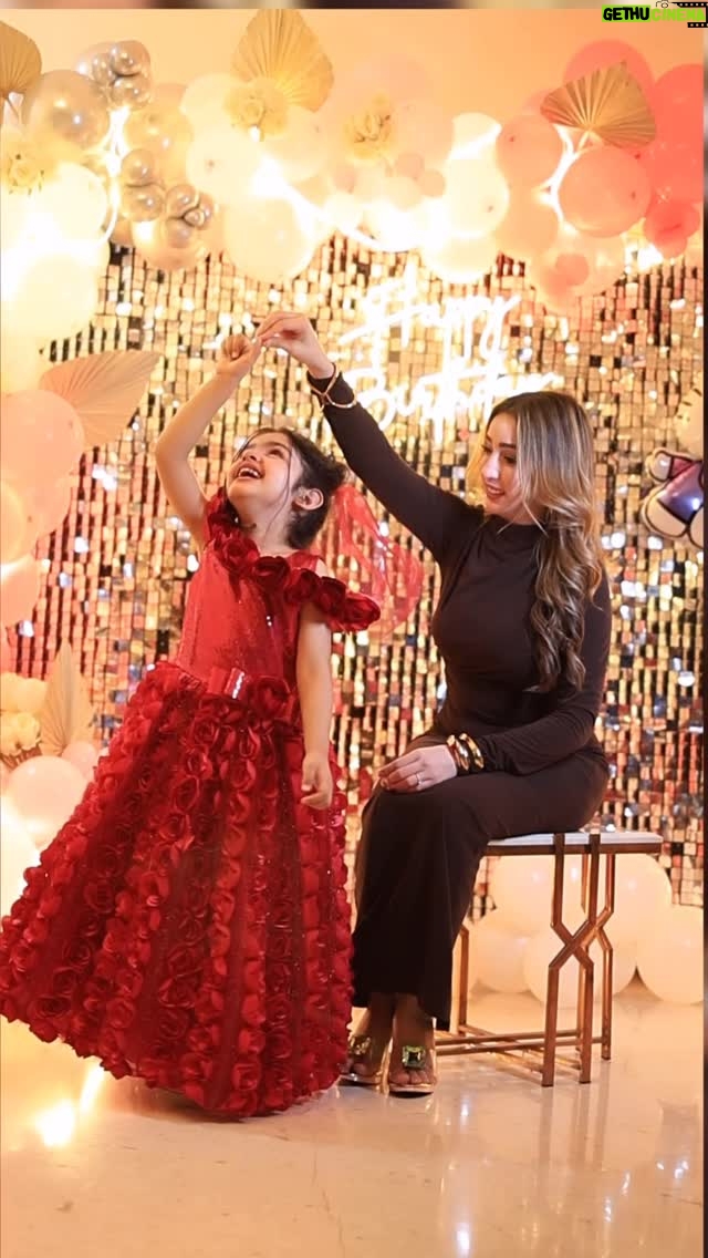 Inaaya Khan - 53K Likes - Happy 4th Birthday My Jaan @inaaya.khan17 ♥️🎂🎉👭
Cant Believe time is running so fast and feels like yesterday the day whn i held u in my arms for the first time ... 
May ALLAH give you good health and all The Happiness In Life ... I Love You More Than Anything In This World Till My Last Breath .. Love You Meri Jaan .. 🌍😘💯

:

#17december #happybirthday #4yearsold #love #motherdaughter #inaayakhan #afshakhan