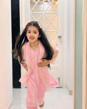 Inaaya Khan Instagram - Eid Al Adha Mubarak from Me & Mine 👭 ♥️

:

#twinning #eidaladha #2025 #motheranddaughter #love #happiness #inaayakhan #afshakhan