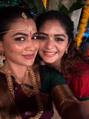 Inaya Sultana Instagram - Vennela aka @aditishankarofficial  congratulations 🥳 for the blockbuster many more blockbusters loading… most humble , hardworking , dedicated passionate , multitalented & most beautiful in and out my fav sweetheart loved working with you 

#bhairavam #vennela #movie #passion #cinemas #tfi