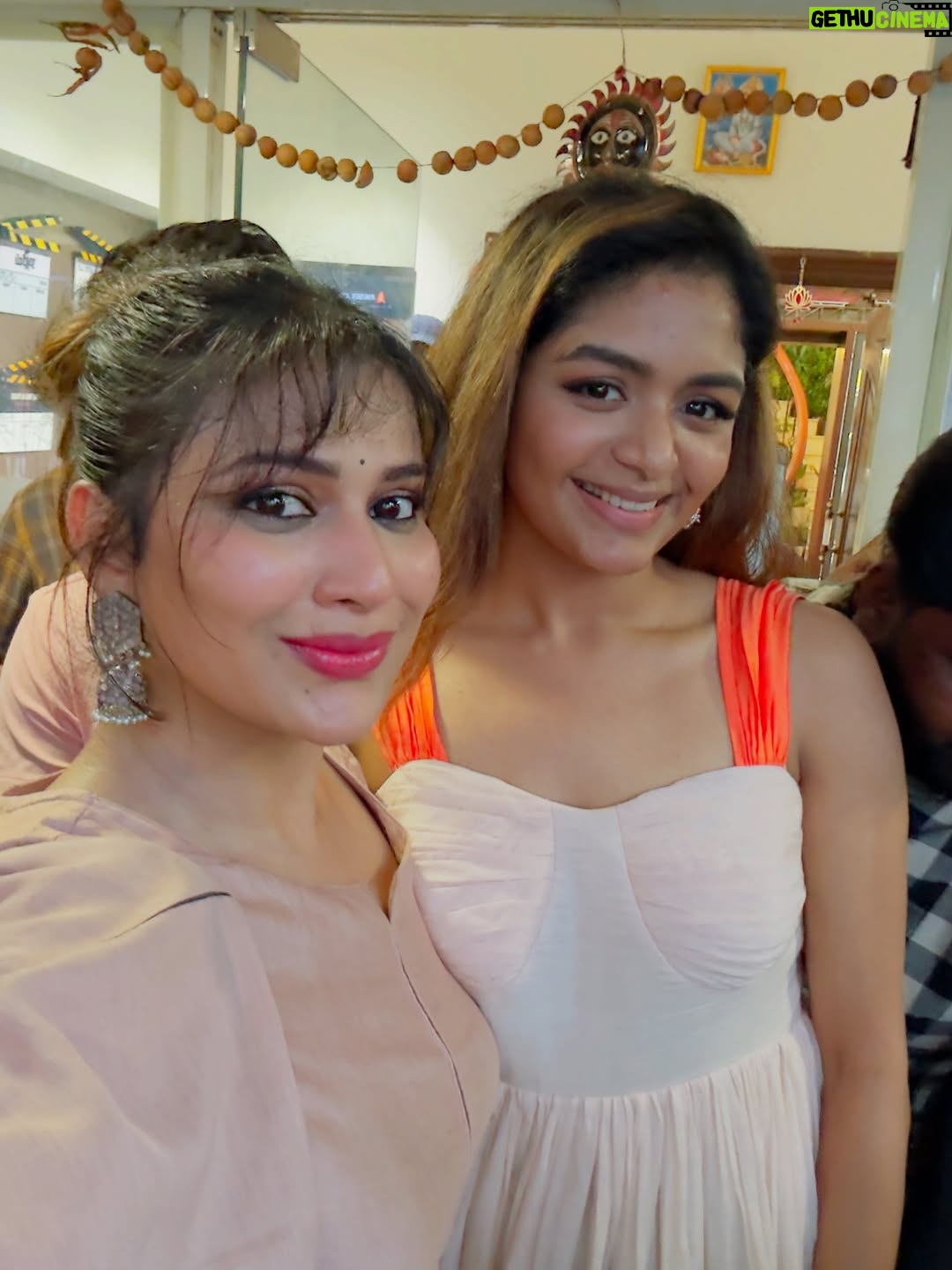 Inaya Sultana - 29.5K Likes - Vennela aka @aditishankarofficial  congratulations 🥳 for the blockbuster many more blockbusters loading… most humble , hardworking , dedicated passionate , multitalented & most beautiful in and out my fav sweetheart loved working with you 

#bhairavam #vennela #movie #passion #cinemas #tfi