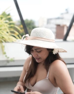 Inaya Sultana Instagram - 🦢 🤍