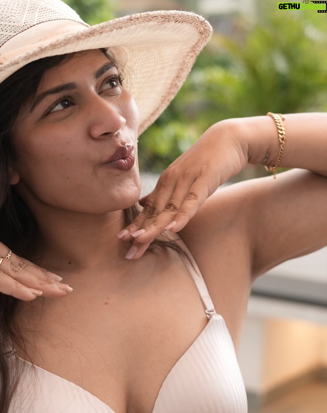 Inaya Sultana - 12.8K Likes - 🦢 🤍