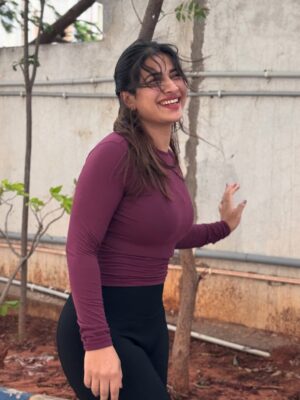 Inaya Sultana Instagram - 🤷‍♀️