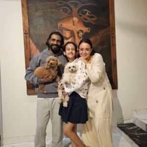 Inayat verma Instagram - Happy Birthday mere @remodsouza sir. I pray that you get everything which you want and Sai Baba always gives you good health.
Remember one thing mujhse aur @lizelleremodsouza mam se kabhi panga nai lena š¤Ŗš¤Ŗ
And the song of the caption is perfect for you...
Jeena Isi Ka Naam Hain ..
Love you Forever šš
