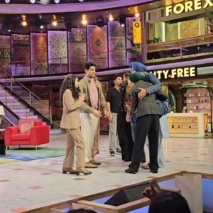 Inayat verma Instagram - From interviewing Kapil Sharma Sir and team To come as guest for promoting #paramsundari movie on The Great Indian Kapil Show on Netflix.
Watch on 30th August on Netflix..
Excitedšš
@thegreatindiankapilshow