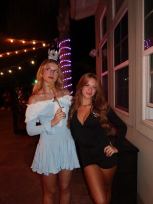 Indi Star Instagram - Last photo is literally so us #rosalina #waluigi