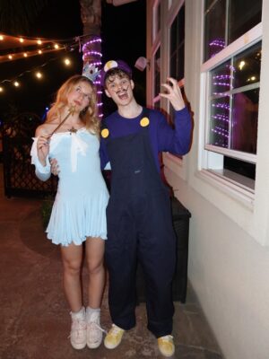 Indi Star Instagram - Last photo is literally so us #rosalina #waluigi