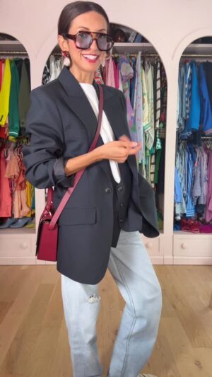 India de Beaufort Instagram - Building off a base. Versatility, #fall edition. Hi everyone!!!! Much love, IdB ❤️ #grwm #style #fashion #closetinspo