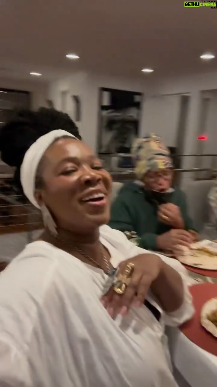 India.Arie - 86.2K Likes - NEW! MUSIC!! GIVE ME THE GIFT OF buying it!! LINK IN THE BIO! 

ITS MY BIRTHDAAAYYYYYYT!!!!!! WHOOO HOOOOOOO! 

LINK IN BIO!