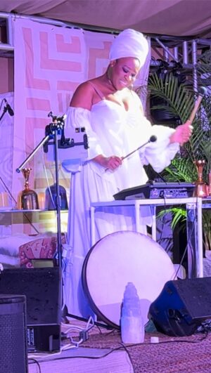 India.Arie Instagram - ITS MY BIRTHDAY!!!! Join me for a sacred space! Today i! Sunday, October 5 at 5 PM Pacific time. Link for virtual tickets is in the bio!
