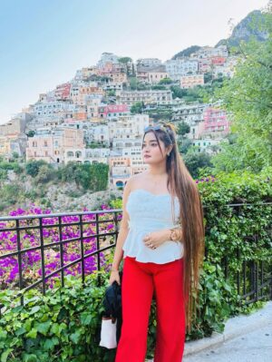 Indrani Das Instagram - La vita è bella in Italy 🇮🇹
#italy🇮🇹❤️ #postiano #vacacion