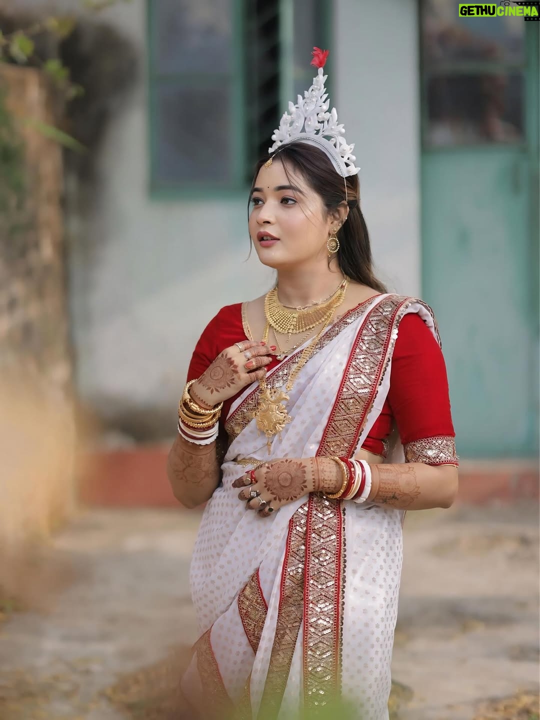 Indrani Das - 5.5K Likes - 🌼🌼🌼 #bangali #weddingday