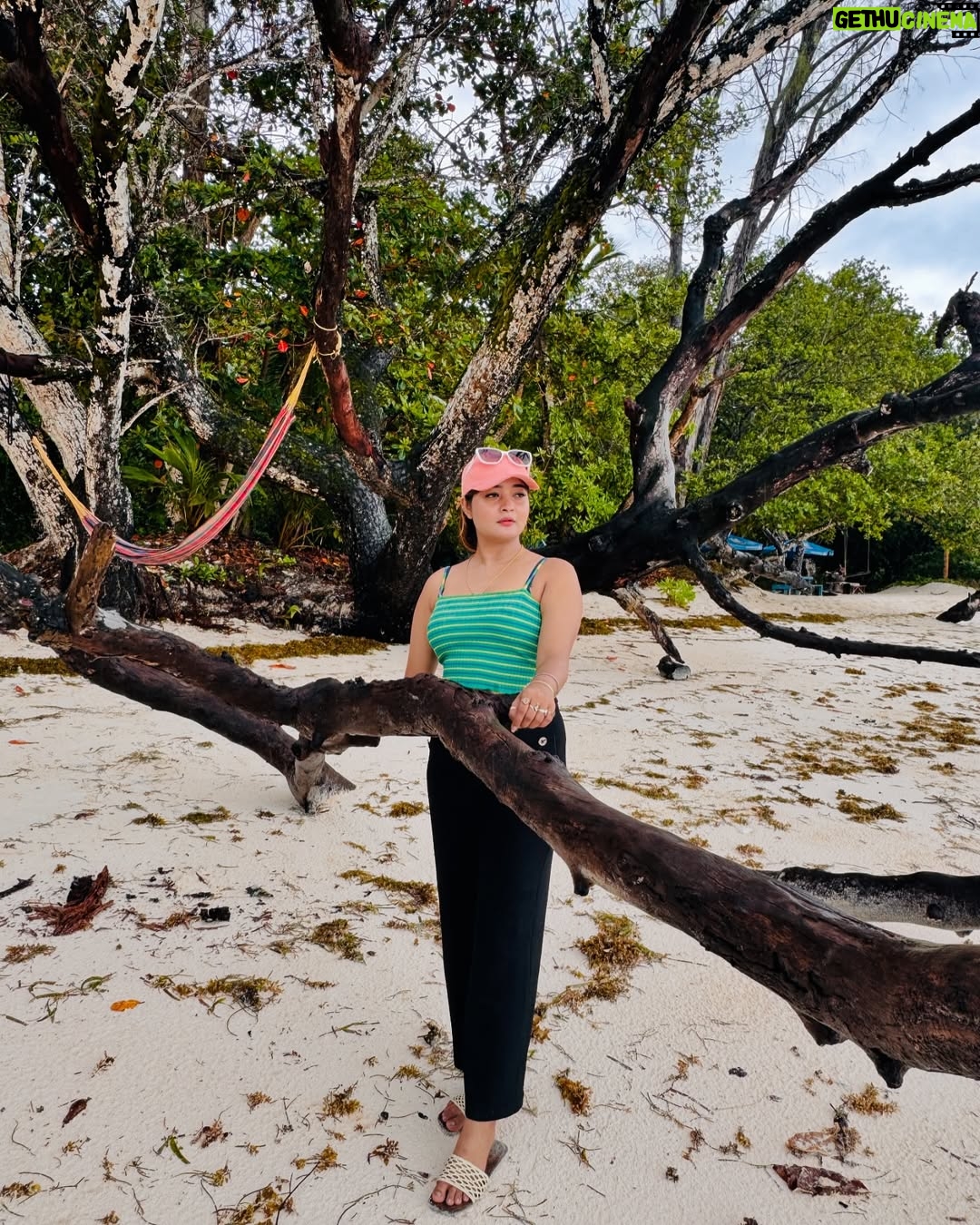 Indrani Das - 797 Likes - 🇸🇨 

#seychelles🇸🇨 #sunset #africa #eastafrica #honeymoon