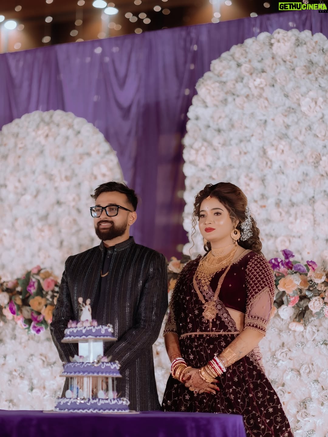 Indrani Das - 619 Likes - ✨Avik & Indrani✨
*Reception Diary

Contact at 7005677968 for Bookings.
Bookings are open for upcoming wedding season✅

#photographer #indianweddingphotography #weddingphotography #receptionlook #receptiondecoration #kolkataphotographer #kolkatainstagrammers #couplegoals #couplediaries #tripuraweddingphotographers #bloomingsnaps #tripuraweddingstory