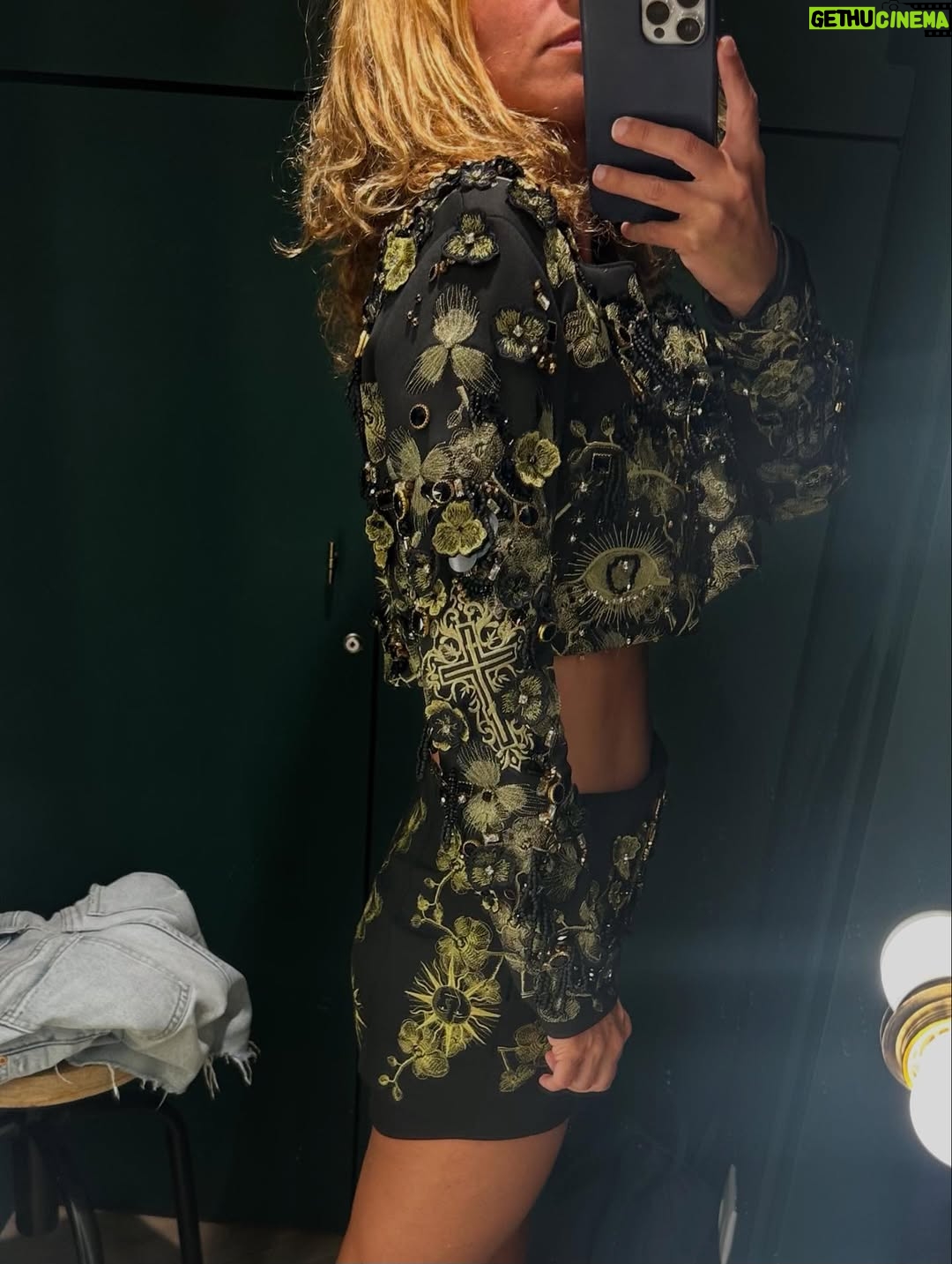 Inês Herédia - 3.1K Likes - Não há nada para ver aqui. Era só mesmo para os cabelos e make ups e kits épicos ficarem aqui para minha consulta posterior. Zero ilustrativo de life lately.
Obrigada, vou voltar ao estudo. 📚