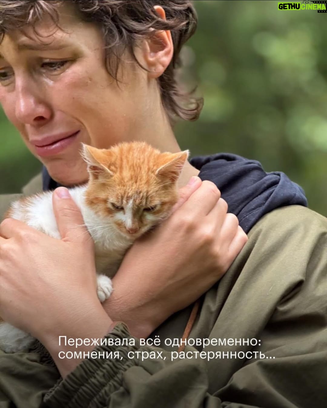 Irina Gorbacheva - 195.1K Likes - Есть прекрасная фраза Альберта Эйнштейна, которая попалась мне недавно: «Есть только два способа прожить жизнь. Первый — будто чудес не существует. Второй — будто кругом одни чудеса». Таким образом, «прожить жизнь как чудо» означает выбрать второй способ, воспринимая всё вокруг как чудо и живя в этом настроении 🙌🫂❤️‍🔥