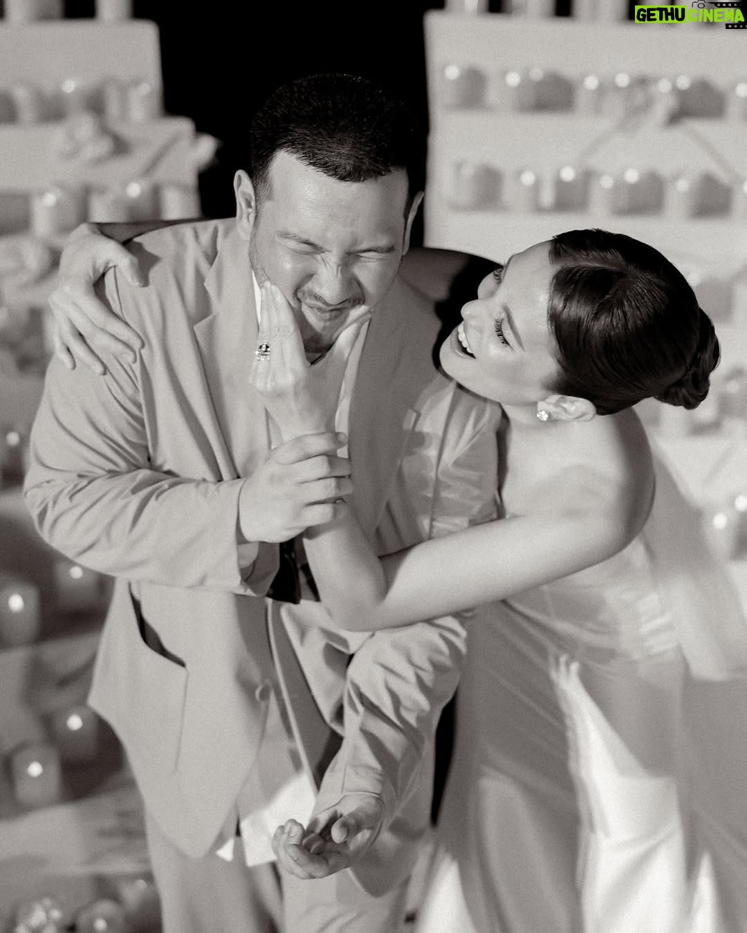 Isabel Oli - 18.3K Likes - Big thanks to @niceprintphoto for making sure we’ll never forget how much fun this vow renewal was! 📸🎥 Love, laughter, and a whole lot of ‘I do’ all over again. Hello to forever (and lots of great photos to prove it)!!!💍 

#LIVinTheMomentWithJohn 

📍 @nayomiresort 
Tent, Sounds & lights: @ignite.pro 
Food Catering: @juancarlocaterer
📷 @niceprintphoto @charissetinionp 
Event Stylist: @teddymanuel 
Wedding coordinator: @cotevents 
E-invite : @printdivas
Logo: @alwaysinmotionlive

Ceremony Gown: @rosaclaraph 
Party dress: @joesanantonio 
Makeup: @deniseochoa
Hair : @kielotilla 
Rings: @jsdiamondjewellery

John and Freedom’s suit: @the_finegentleman 
Lilly and Lilla’s dress: @audwinlee
Shoes: @jeffersonsi_designs

Smoothie cart: NYMi by @nayomiresort
Fish ball cart: @aysaucefoodcart
Sandwich: @the.croissanterie
Hotdog bun cart: @hotlinksph
Ice cream: @danielbakerph
Coffee cart: @pilgrimscoffee.ph
Charm cart: @the_travelling_charm_bar
Dessert bar: @heavenlydesserts_bychefjeng
Drinks 🍹 : @manilacraft 

Stickers: @WristbandsManiaPH 
Fans: @jisulife.ph
Umbrella: @giftcentral.ph
Tote bags: @heartandsoulphilippines
Candles: @lumicandles.ph
Perfume: @lillaly.ph