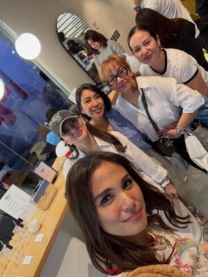 Isabel Oli Instagram - My 💜 was yelling V-mode all day yesterday. Swipe left to see what happened at the @bangtancoffeeclub launch… perfumes that complicate choices, caps and tees that scream main character energy. So awesome meeting fellow ARMYs and all the BTS updates😅 Congratulations to @tankeelyttlelapid and @telayrobles!!!

OOTD: Wrapped myself in a bias-inspired look pulled straight from V—yes, I went full “V, but make it me”. 🐻 

📸 @nikkamgarcia