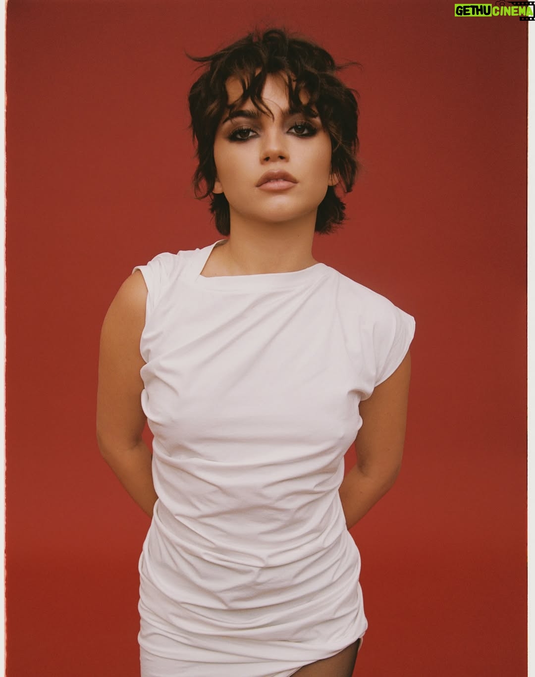 Isabela Merced - 181.2K Likes - @contentmodemagazine 
Ph @benjoarwas
CD & Fashion Editor @deborahfergusonstylist
Interview @hofferch1ck
Makeup @allanface 
Hair @mikelorenzano
Nails @nails_by_nails 
Location @thelinehotel