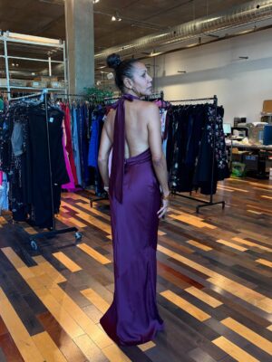 Isabelle Racicot Instagram - De l’essayage à la boutique @byrotationrental  à la salle de bal pour l’animation des Grands Cœurs hier soir. 

Merci @sabrinecadieux pour le maquillage et les cheveux

Merci à tous ceux qui ont contribué aux 1 462 000 amassés!!! 

@fondation.icm