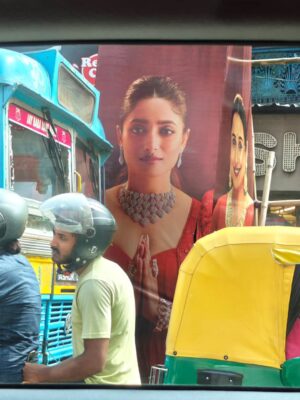Ishaa Saha Instagram - Puja scenes. Saree scenes.