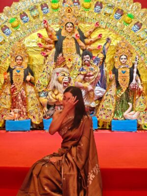 Ishaa Saha Instagram - Puja scenes. Saree scenes.